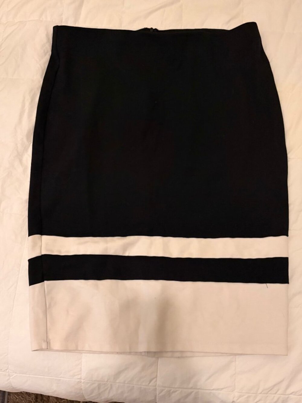 Eloquii Black & White Colorblock Pencil Skirt – Size 16